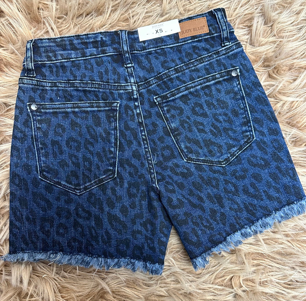 Judy blue sale leopard shorts