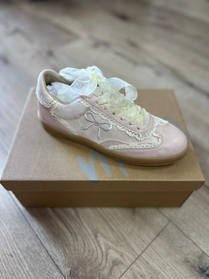 Julie Shoes- "Pink Bow" Scalloped Lace