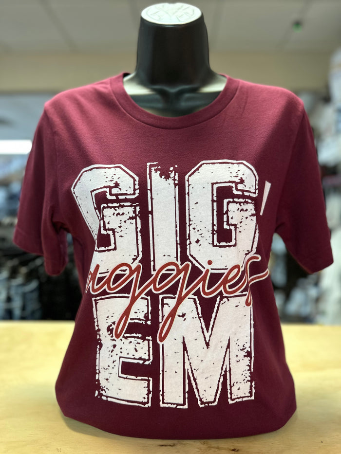 "Gig Em Aggies; Distressed" Tee