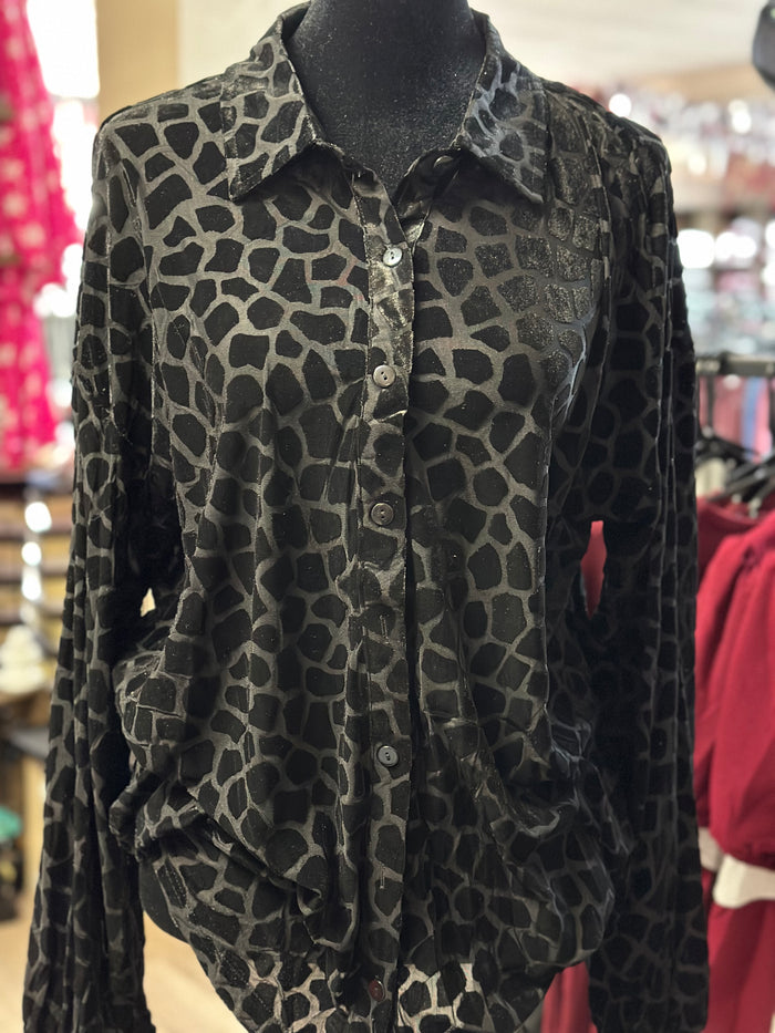 "Black Velvet Giraffe" Balloon Sleeve Top