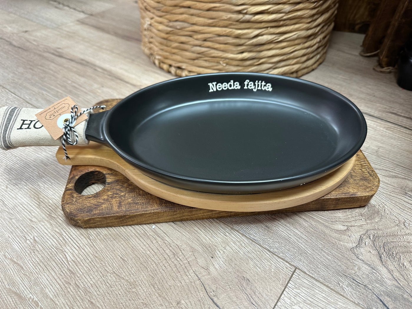 Cast Iron Fajita Skillet Set