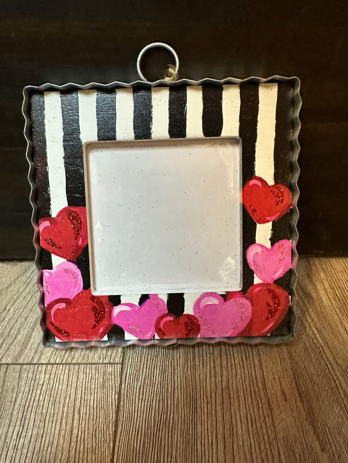 Round Top Collection- "Glitter Hearts & Black Stripes Photo Frame" Mini Display Charm