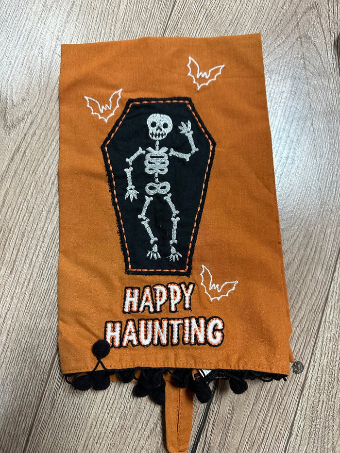 Kitchen Towels- "Happy Haunting"