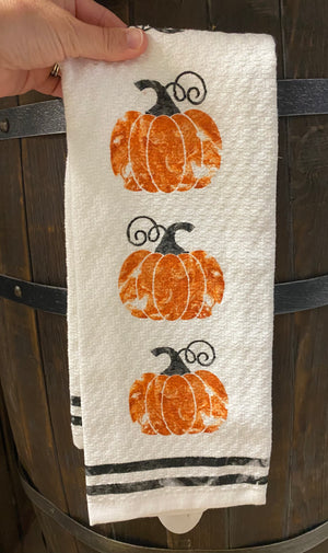 Kitchen Towels- "Distressed Pumpkins"