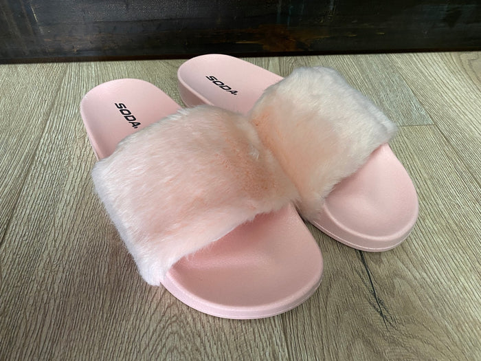 Soda Slide Shoes- Pink Faux Fur